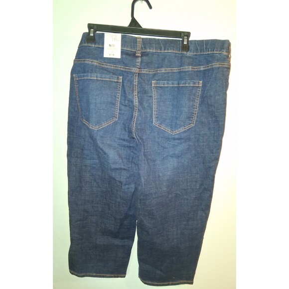 NWT Terra & Sky Medium Denim Pull-on Straight Leg Capri Pants Sz XXL - Picture 2 of 2